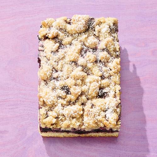 R&uuml;hrkuchen mit Blaubeeren