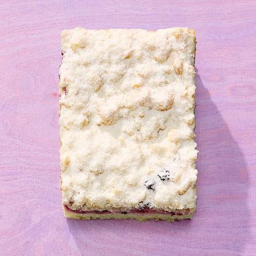 R&uuml;hrkuchen mit Johannisbeeren