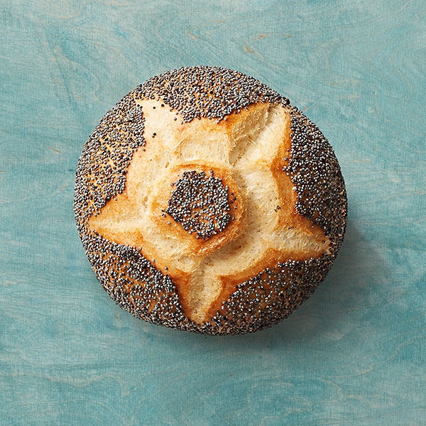 Weizenbrötchen mit Mohn Weizenbrötchen mit Mohn