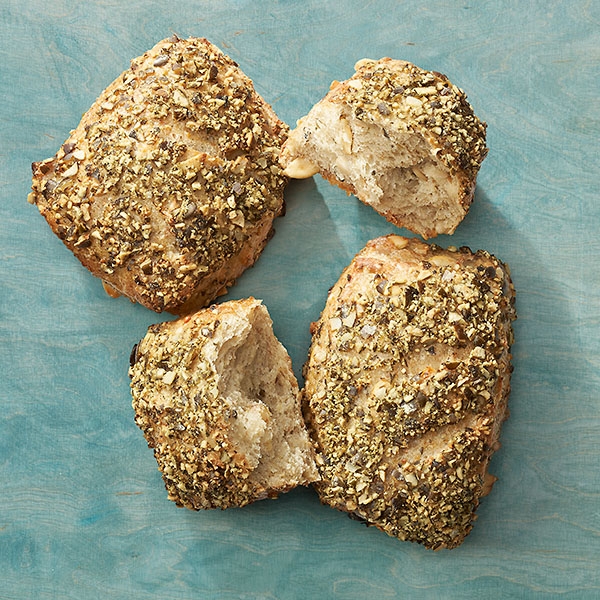 Weizenbrötchen mit Kürbiskernen Weizenbrötchen mit Kürbiskernen