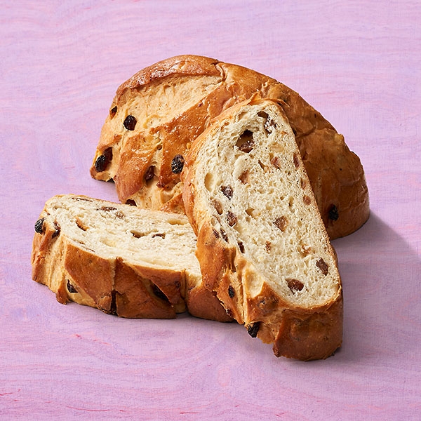 Hefeteiggebäck mit Rosinen Hefeteiggebäck mit Rosinen