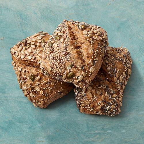 Dinkel-Roggenvollkornbrötchen mit Saaten