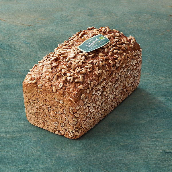 Roggenmisch-Vollkornbrot mit Sonnenblumenkernen Roggenmisch-Vollkornbrot mit Sonnenblumenkernen