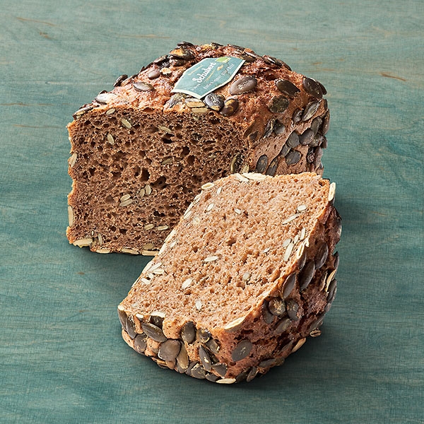Roggenmisch-Vollkornbrot mit Kürbiskernen Roggenmisch-Vollkornbrot mit Kürbiskernen