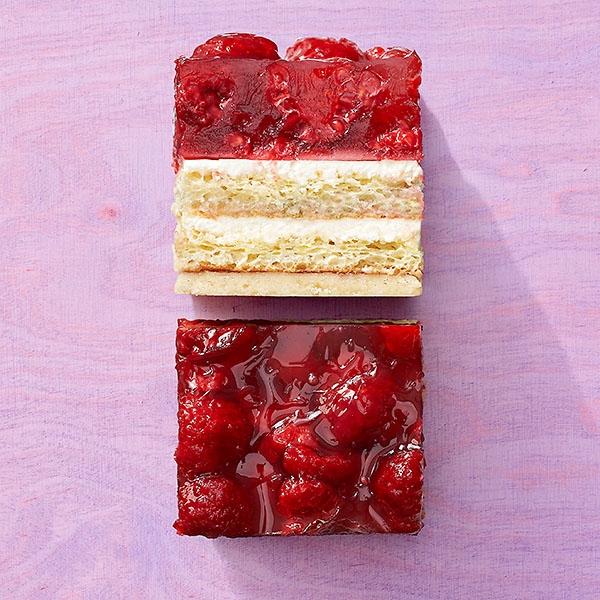 Dinkelkuchen mit Himbeeren