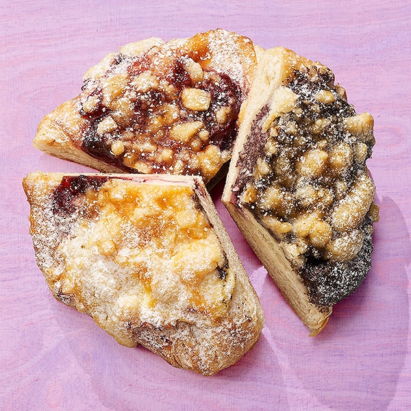 Butter-Plunder mit Mohn-, Quark- und Kirschfüllung